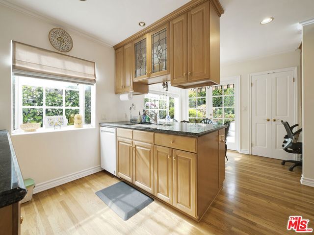13438 Valley Vista Boulevard, Sherman Oaks, CA 91423