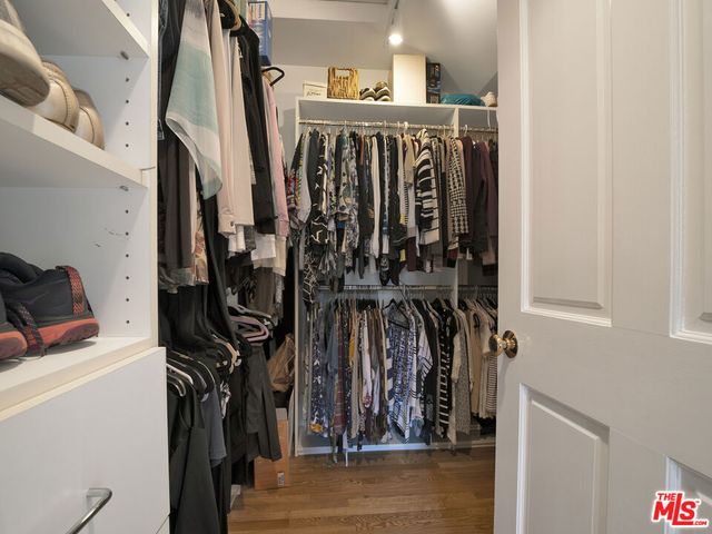 13438 Valley Vista Boulevard, Sherman Oaks, CA 91423