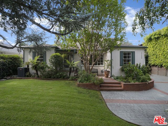 13438 Valley Vista Boulevard, Sherman Oaks, CA 91423