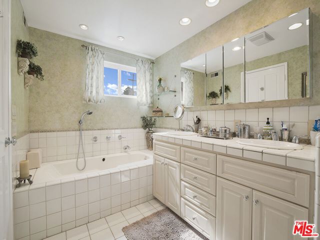 13438 Valley Vista Boulevard, Sherman Oaks, CA 91423