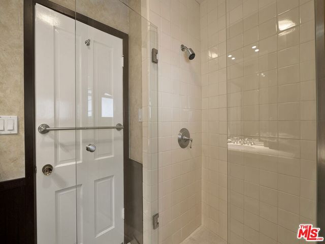 13438 Valley Vista Boulevard, Sherman Oaks, CA 91423