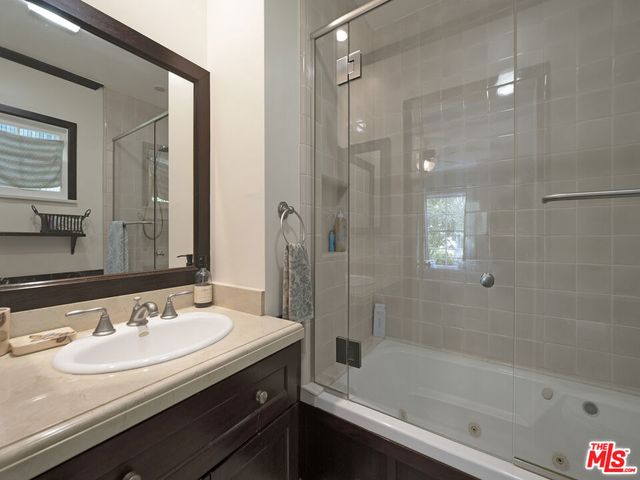 13438 Valley Vista Boulevard, Sherman Oaks, CA 91423