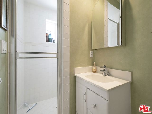 13438 Valley Vista Boulevard, Sherman Oaks, CA 91423