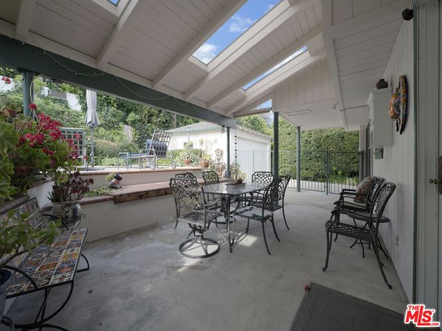 13438 Valley Vista Boulevard, Sherman Oaks, CA 91423