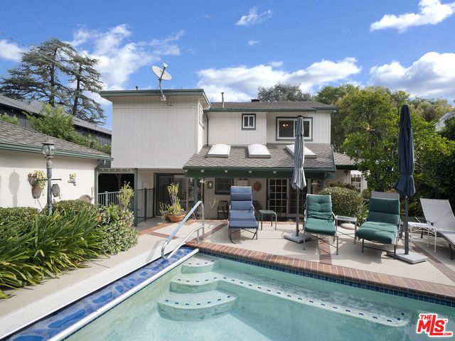 13438 Valley Vista Boulevard, Sherman Oaks, CA 91423