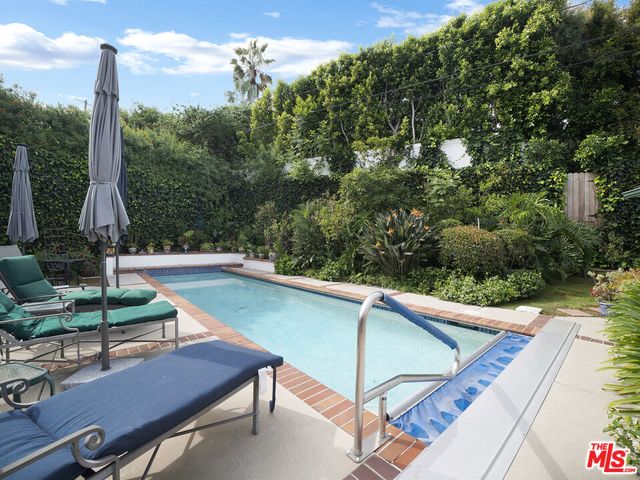 13438 Valley Vista Boulevard, Sherman Oaks, CA 91423