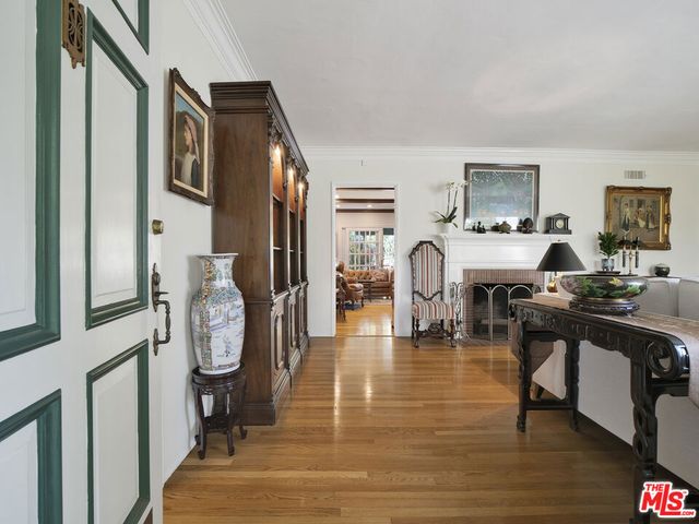 13438 Valley Vista Boulevard, Sherman Oaks, CA 91423