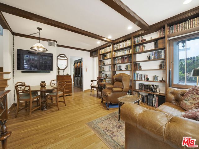 13438 Valley Vista Boulevard, Sherman Oaks, CA 91423