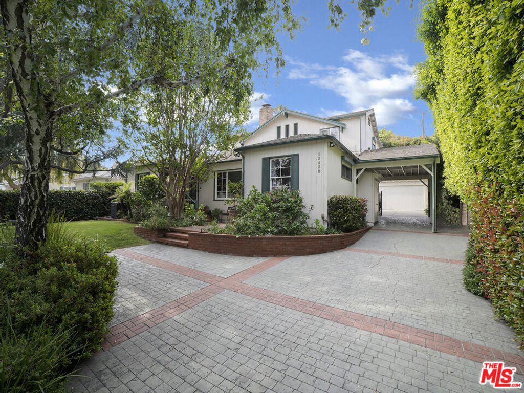 13438 Valley Vista Boulevard, Sherman Oaks, CA 91423