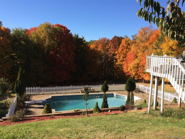 73 Noble Hill Drive, Poughquag, NY 12570