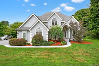 73 Noble Hill Drive, Poughquag, NY 12570