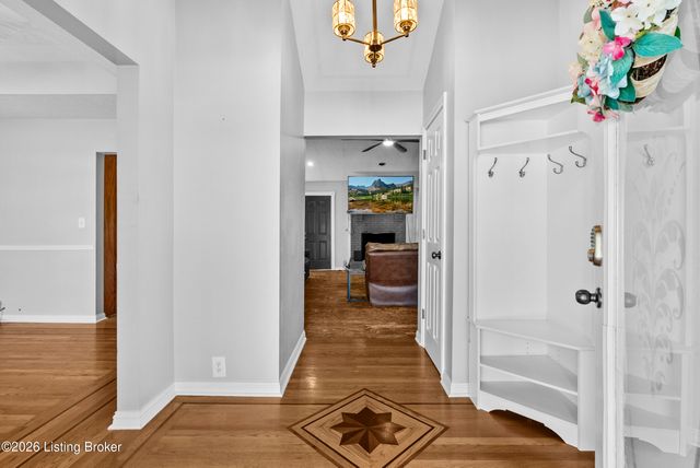 159 Darby Dan Cir, Mt Washington, KY 40047