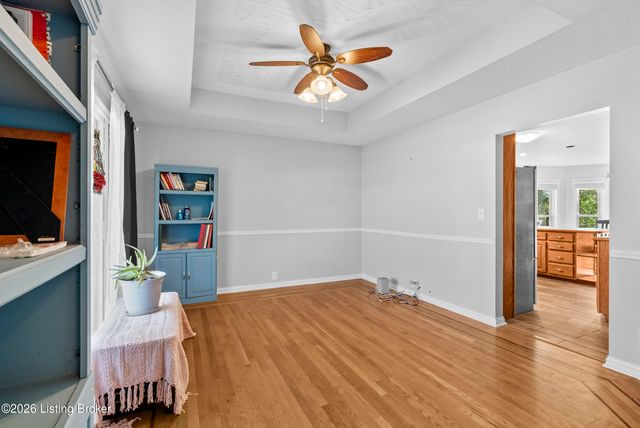 159 Darby Dan Cir, Mt Washington, KY 40047