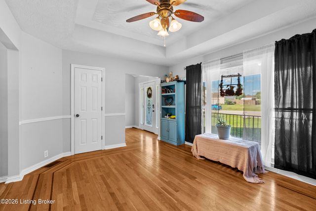 159 Darby Dan Cir, Mt Washington, KY 40047