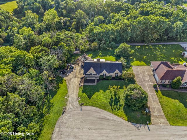 159 Darby Dan Cir, Mt Washington, KY 40047