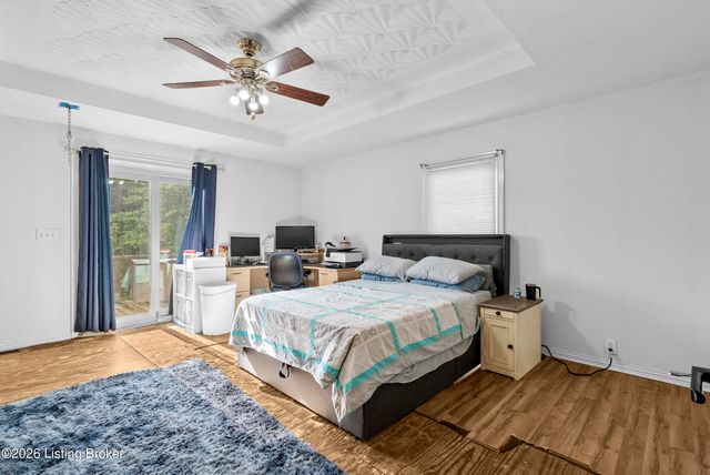159 Darby Dan Cir, Mt Washington, KY 40047