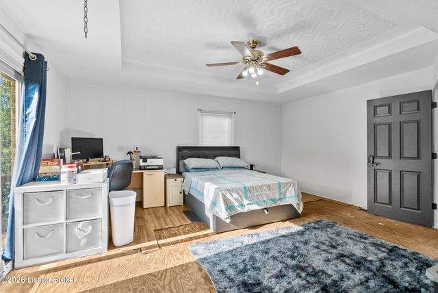 159 Darby Dan Cir, Mt Washington, KY 40047