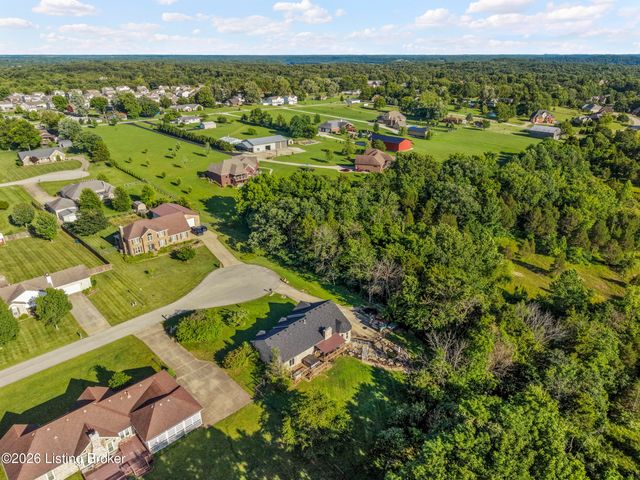 159 Darby Dan Cir, Mt Washington, KY 40047