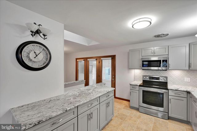 530 N MOUNT JOY ST, Elizabethtown, PA 17022