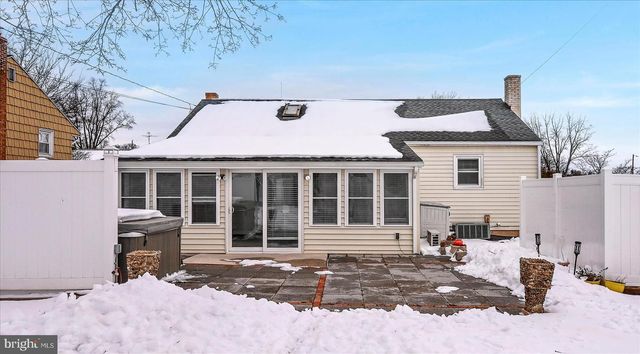 530 N MOUNT JOY ST, Elizabethtown, PA 17022