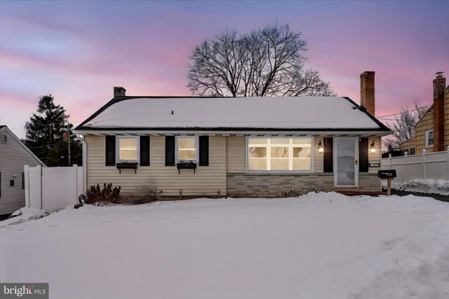 530 N MOUNT JOY ST, Elizabethtown, PA 17022