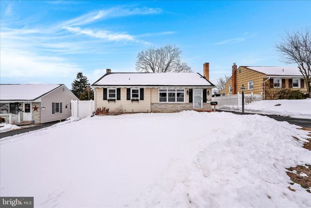 530 N MOUNT JOY ST, Elizabethtown, PA 17022