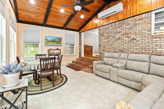 560 Veterans Dr, Monroeville, AL 36460