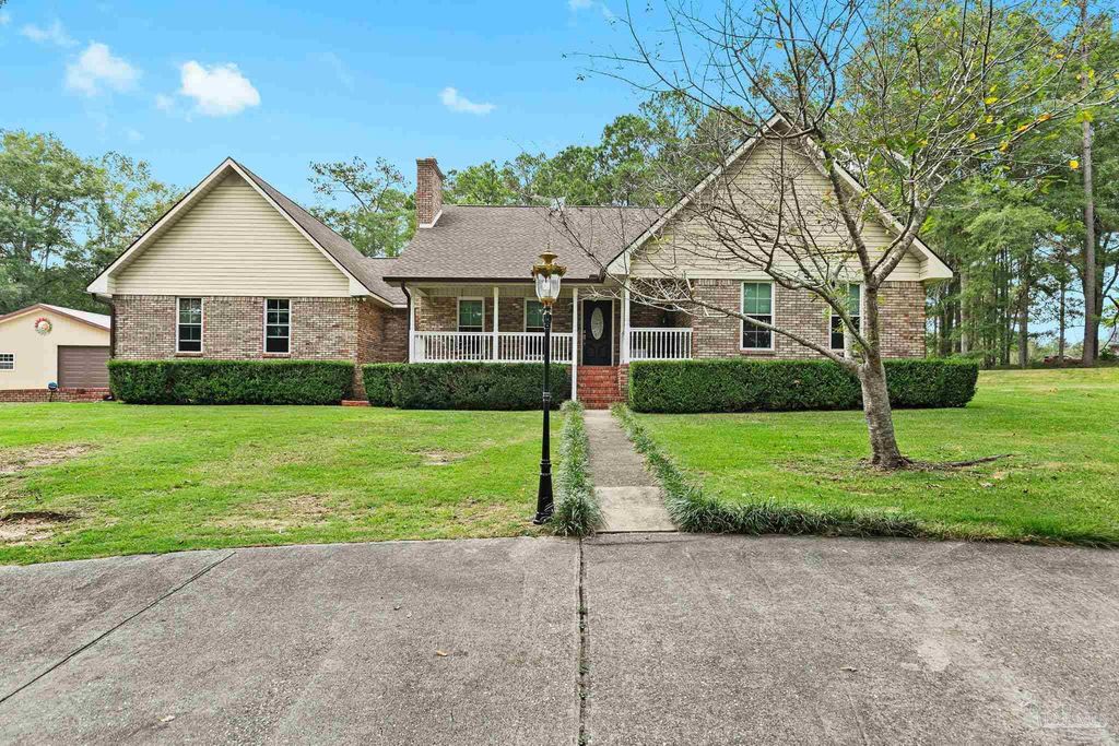 560 Veterans Dr, Monroeville, AL 36460