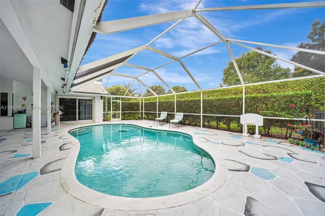 106 SW 85th Ter, Coral Springs, FL 33071