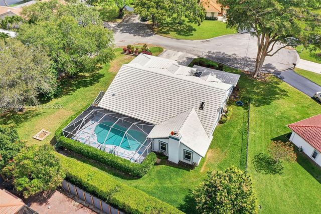 106 SW 85th Ter, Coral Springs, FL 33071