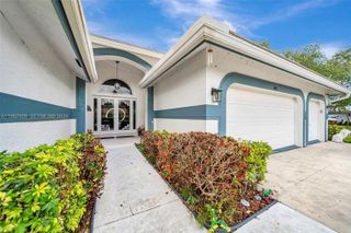 106 SW 85th Ter, Coral Springs, FL 33071