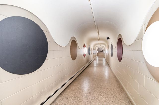 6085 Lincoln Drive 220, Edina, MN 55436