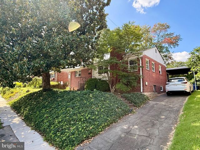 2016 N WOODSTOCK ST, Arlington, VA 22207