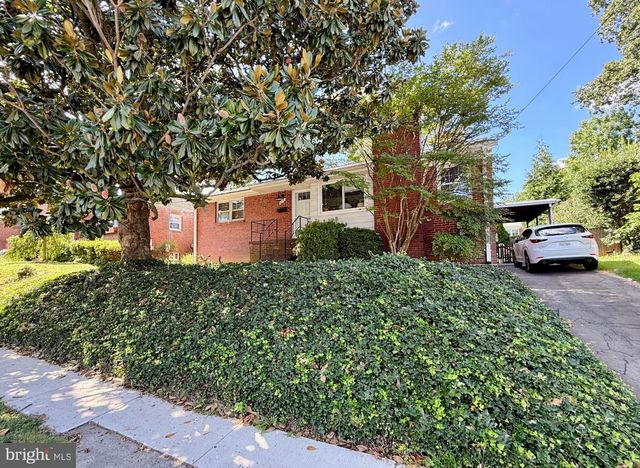 2016 N WOODSTOCK ST, Arlington, VA 22207