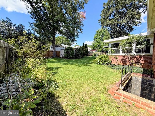 2016 N WOODSTOCK ST, Arlington, VA 22207