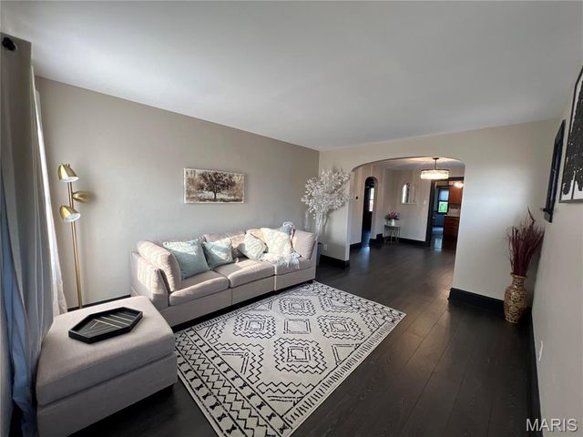 2366 Addie Avenue, Overland, MO 63114