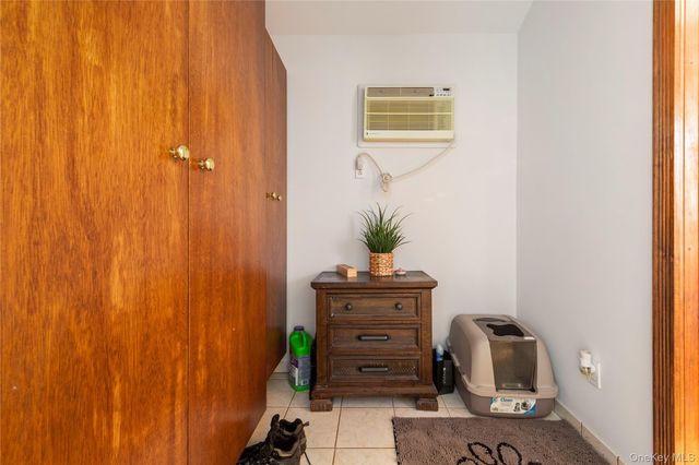 15043 8th Avenue, Whitestone, NY 11357