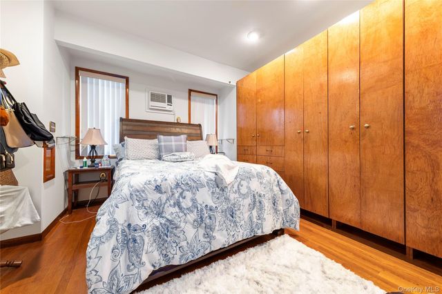 15043 8th Avenue, Whitestone, NY 11357