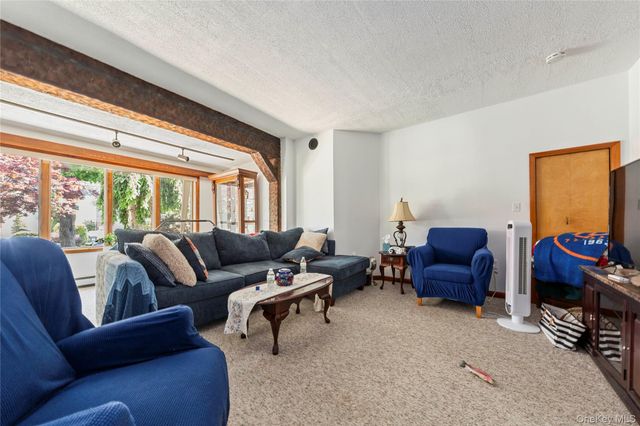 15043 8th Avenue, Whitestone, NY 11357
