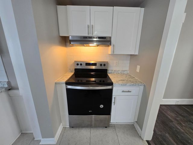 286 Lake Avenue, Manchester, NH 03103