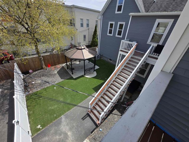 286 Lake Avenue, Manchester, NH 03103
