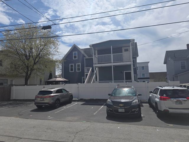 286 Lake Avenue, Manchester, NH 03103