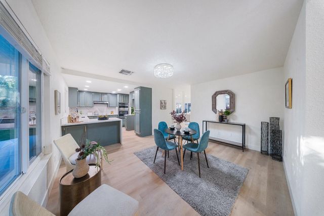 14 Morningsun Ct, Sacramento, CA 95831