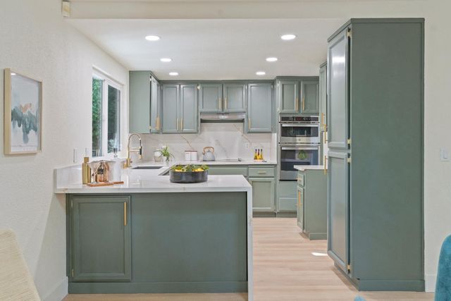 14 Morningsun Ct, Sacramento, CA 95831