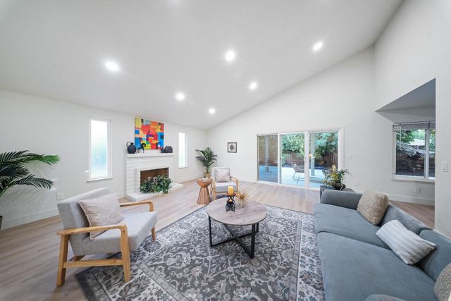 14 Morningsun Ct, Sacramento, CA 95831