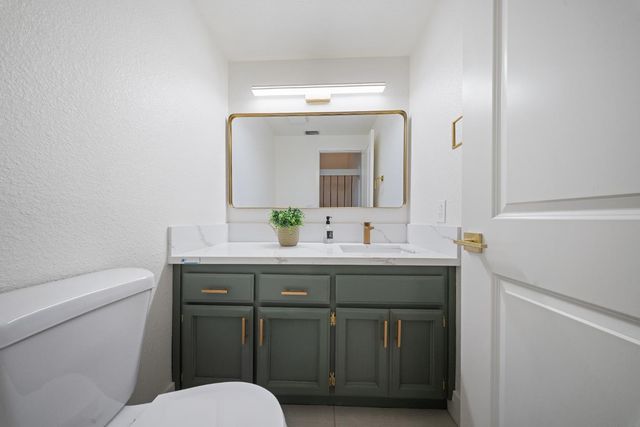 14 Morningsun Ct, Sacramento, CA 95831