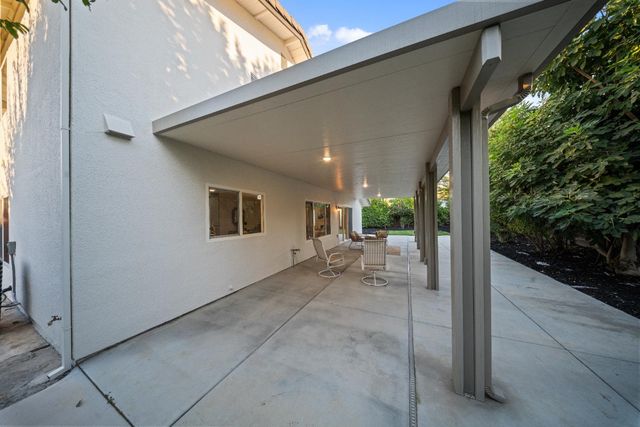 14 Morningsun Ct, Sacramento, CA 95831