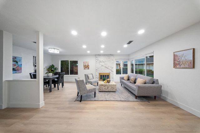 14 Morningsun Ct, Sacramento, CA 95831