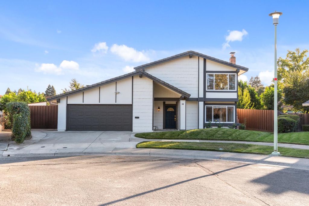 14 Morningsun Ct, Sacramento, CA 95831