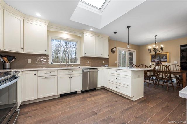 6625 Hortons Lane, Southold, NY 11971